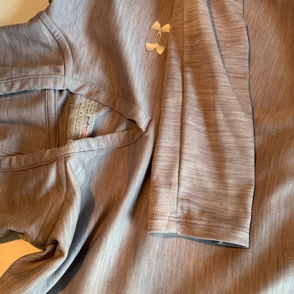 2/$30❤️ UNDER ARMOUR - Loose Heatgear Hooded Pullover Athletic Top - Picture 6 of 6